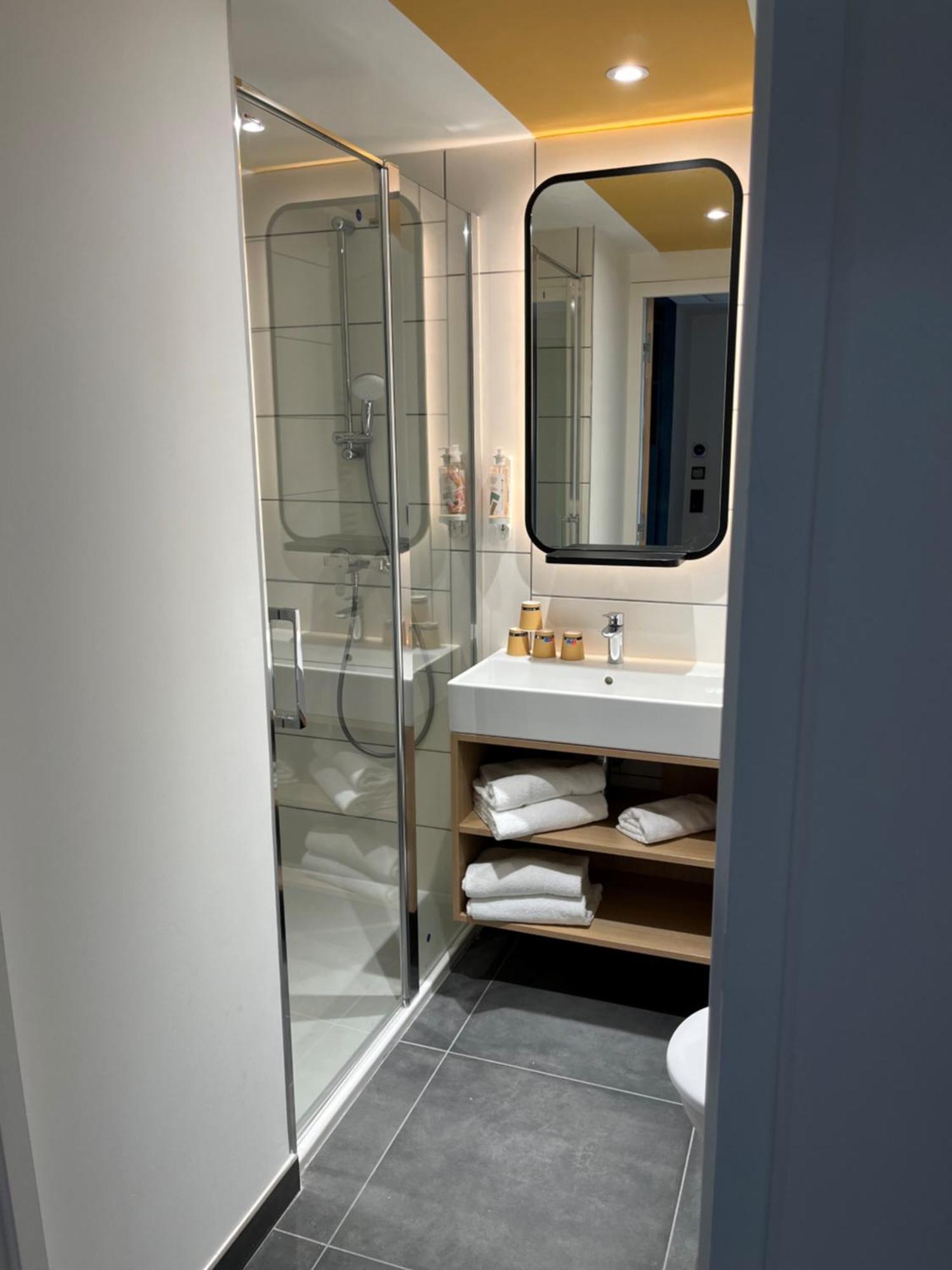 Aparthotel Adagio Access Porte De Camargue 생마르탱드크로 외부 사진