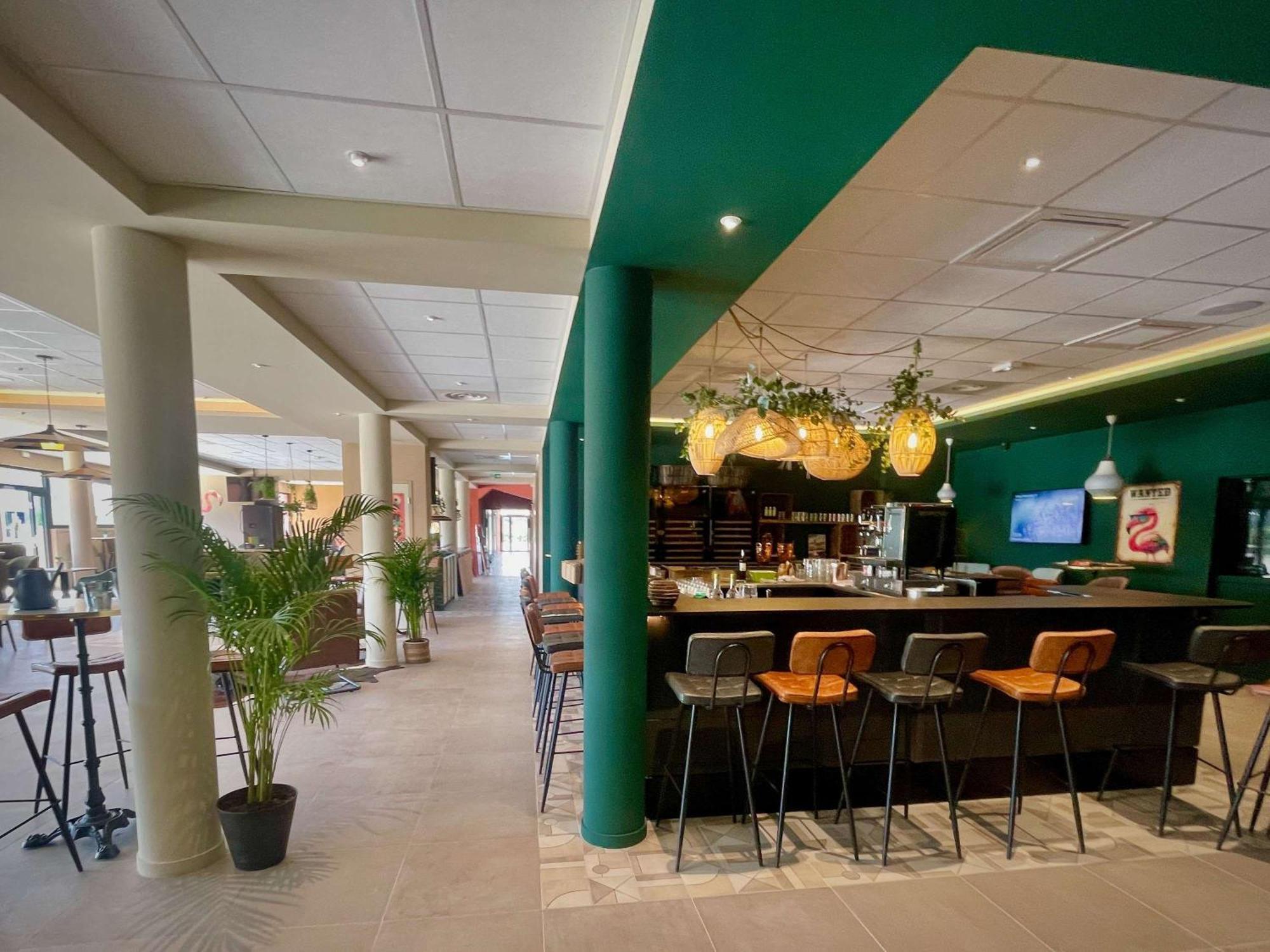 Aparthotel Adagio Access Porte De Camargue 생마르탱드크로 외부 사진
