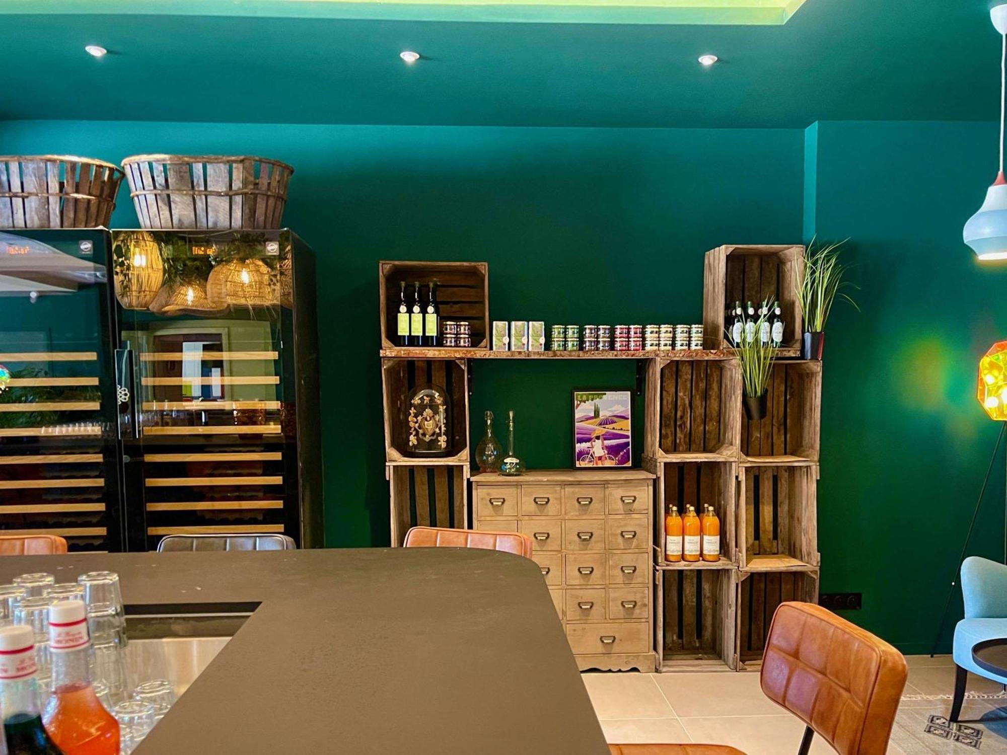 Aparthotel Adagio Access Porte De Camargue 생마르탱드크로 외부 사진