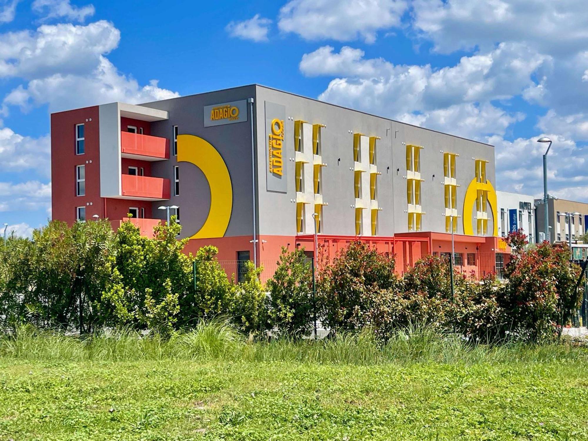 Aparthotel Adagio Access Porte De Camargue 생마르탱드크로 외부 사진