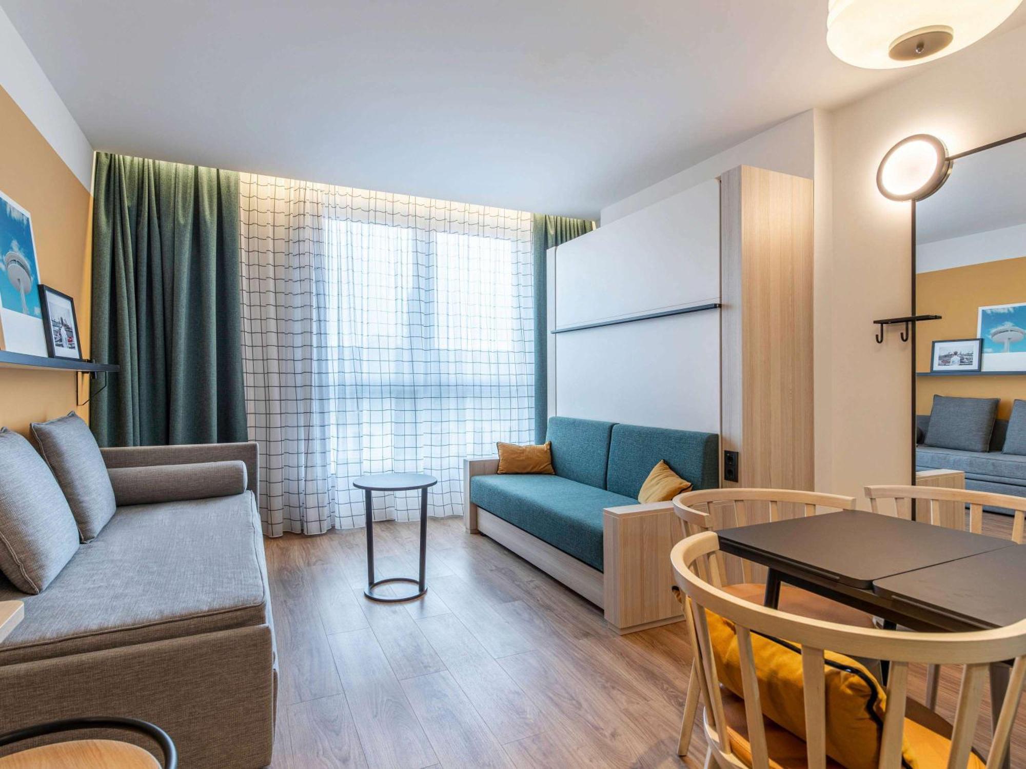 Aparthotel Adagio Access Porte De Camargue 생마르탱드크로 외부 사진