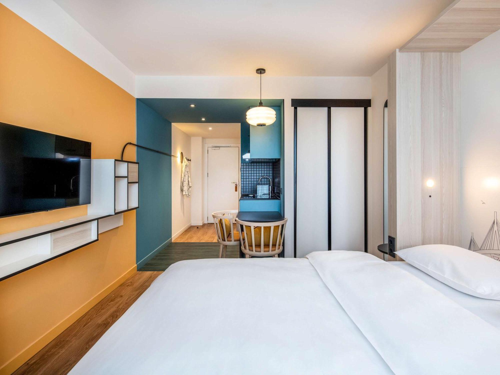 Aparthotel Adagio Access Porte De Camargue 생마르탱드크로 외부 사진